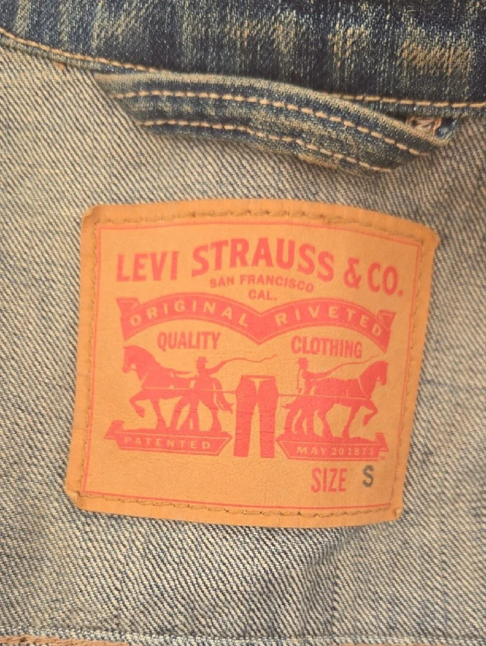 Levi's Dark Blue Distressed Denim Jacket - Picture 4 of 5